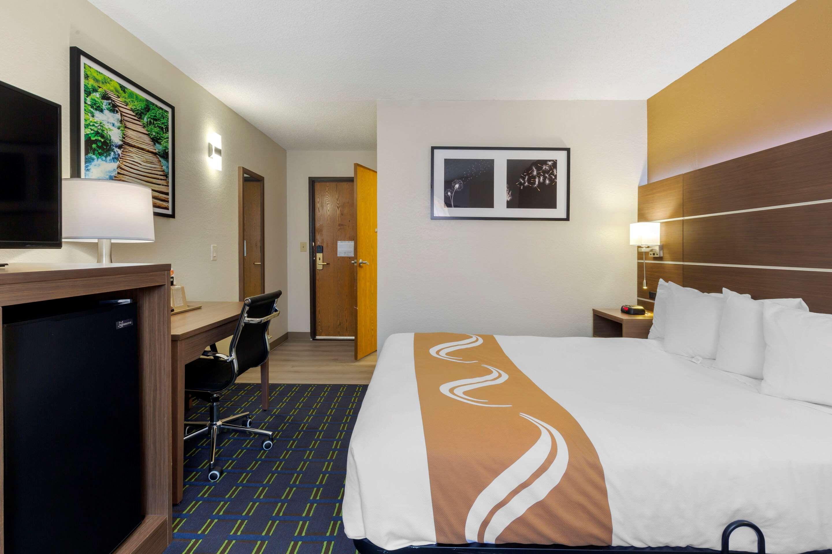 Quality Inn Ли Экстерьер фото
