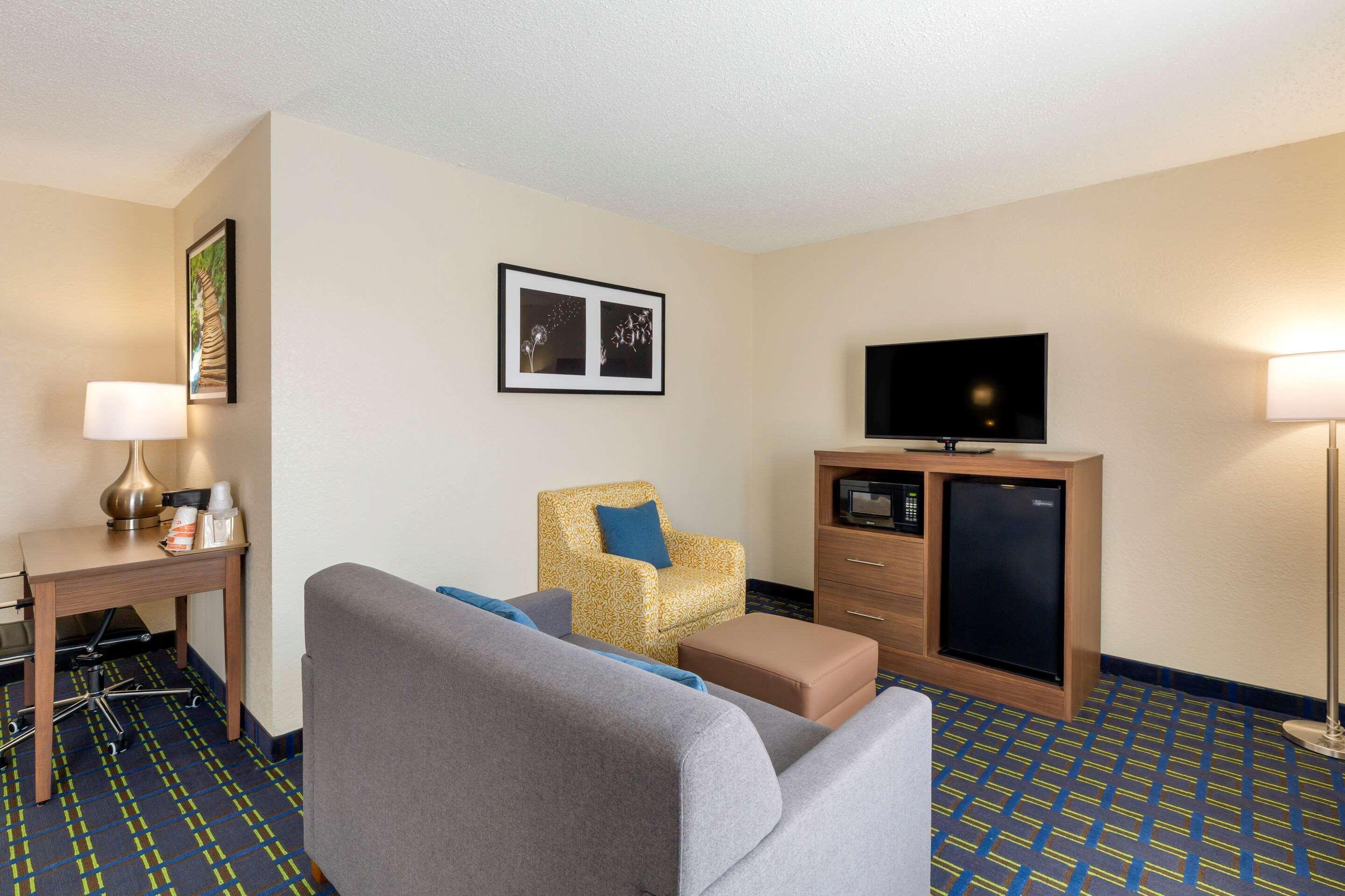 Quality Inn Ли Экстерьер фото