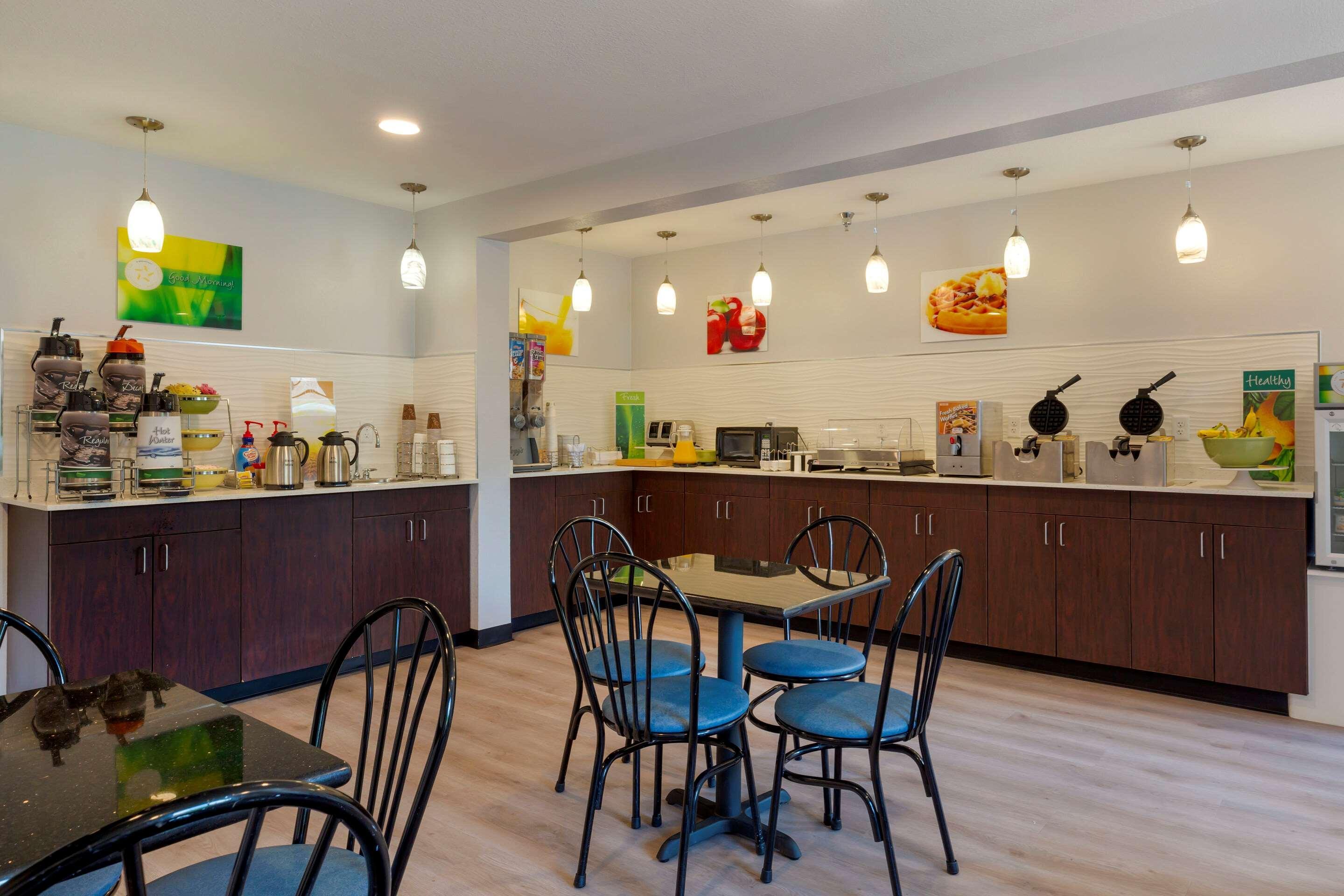 Quality Inn Ли Экстерьер фото