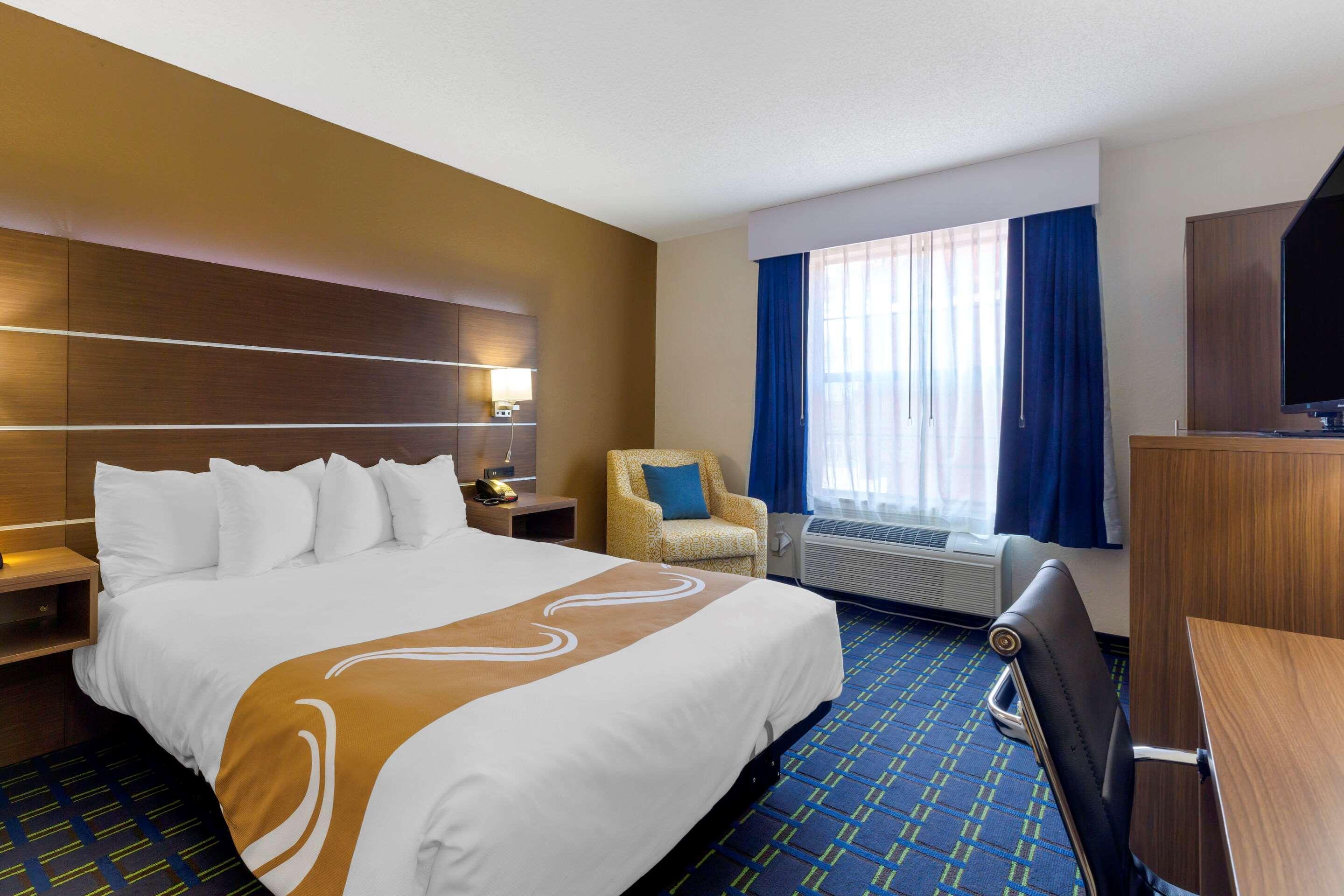 Quality Inn Ли Экстерьер фото