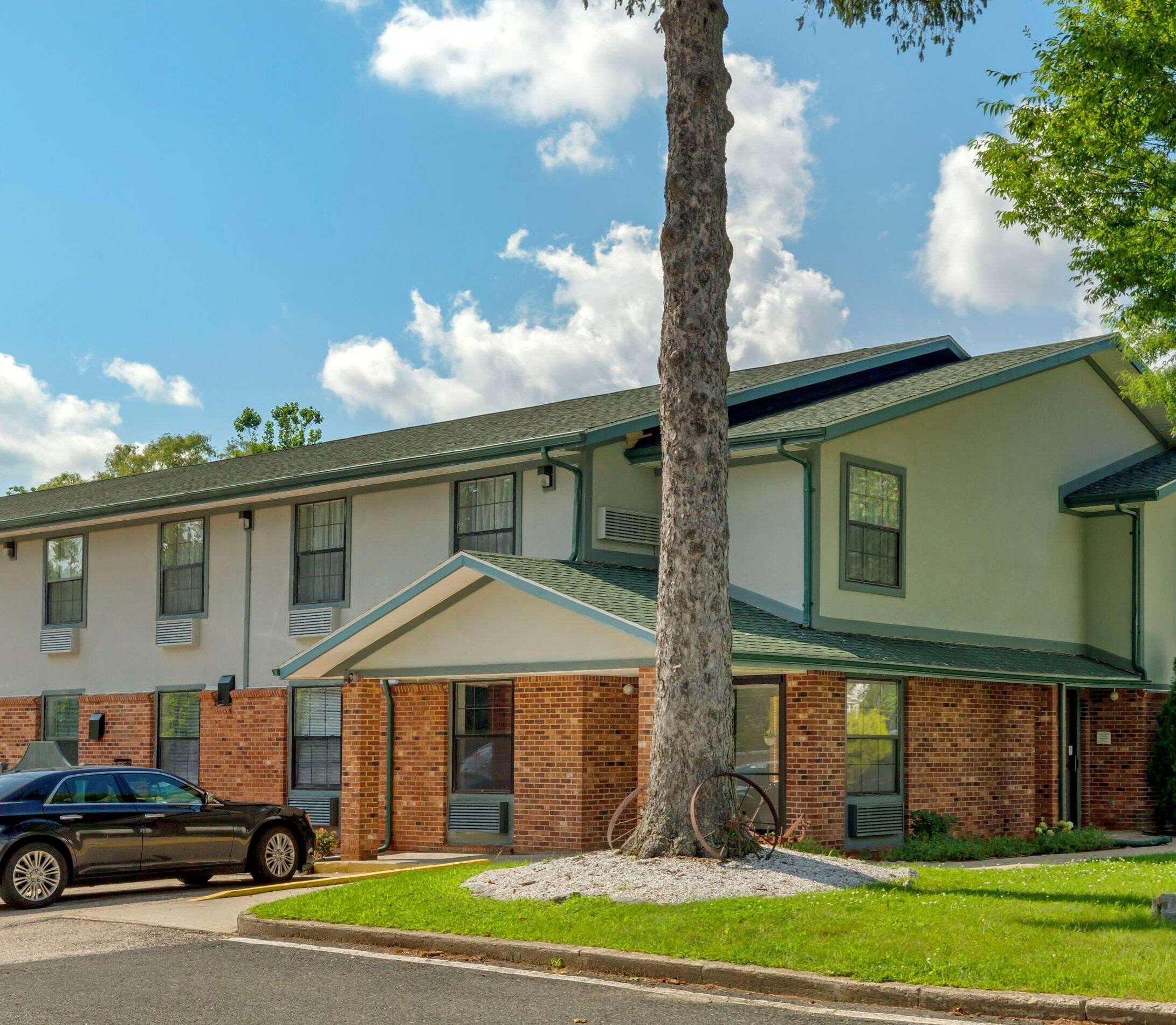 Quality Inn Ли Экстерьер фото